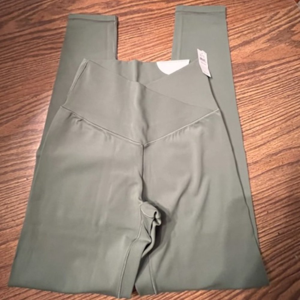 Offline by Aerie M Long NWT Women's Leggins